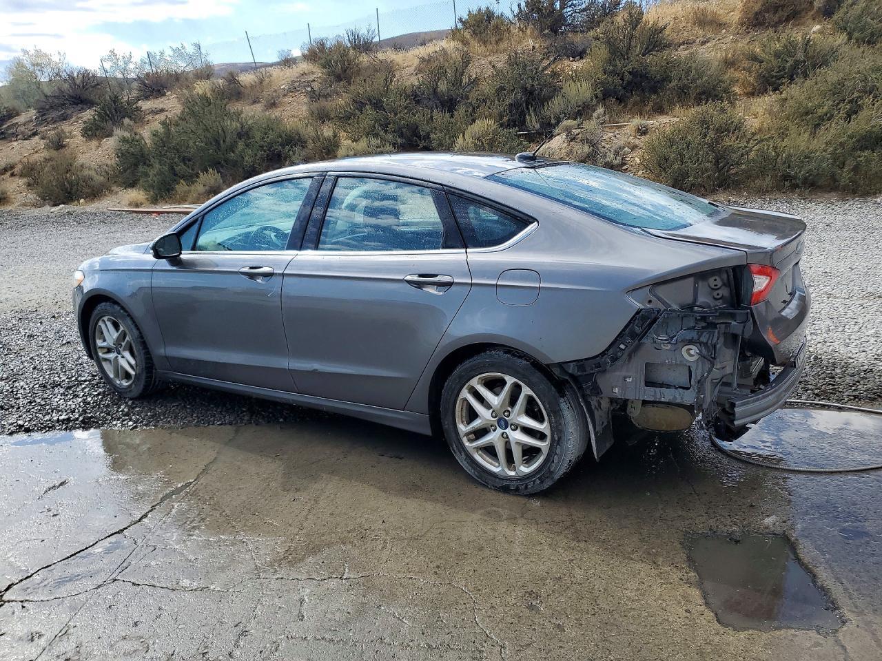 2013 Ford Fusion Se - Фото 2