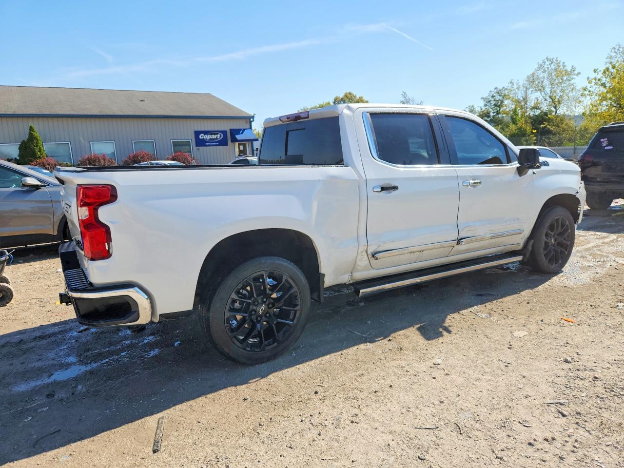 2023 Chevrolet Silverado K1500 High Country - Фото 3