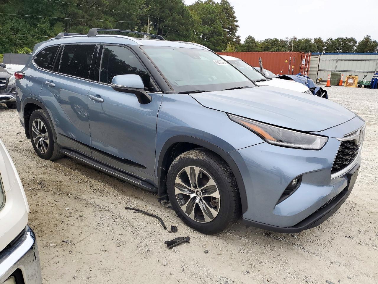2021 Toyota Highlander Xle - Image 4