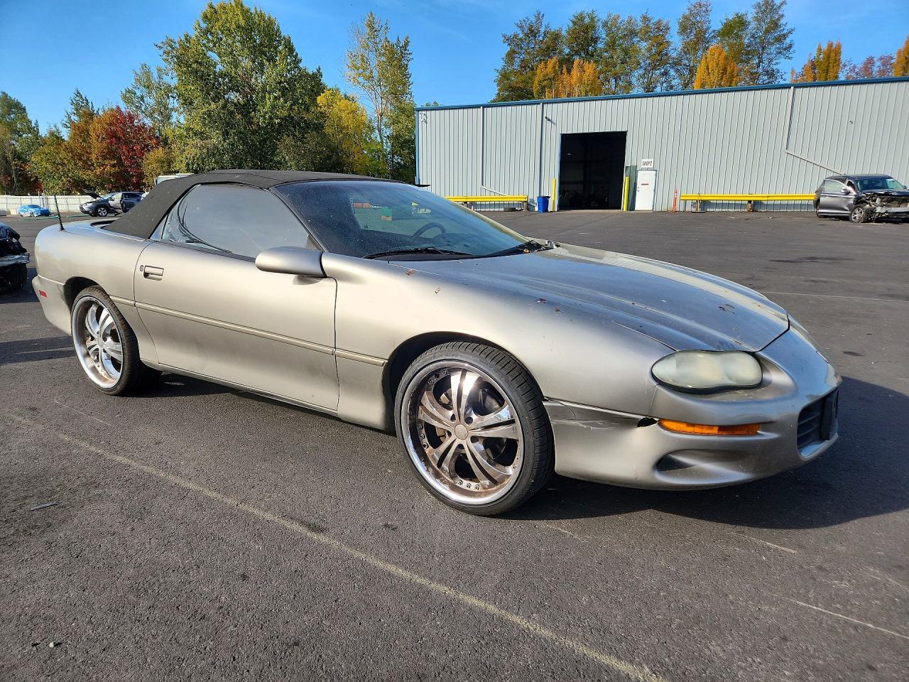 2001 Chevrolet Camaro - Image 4