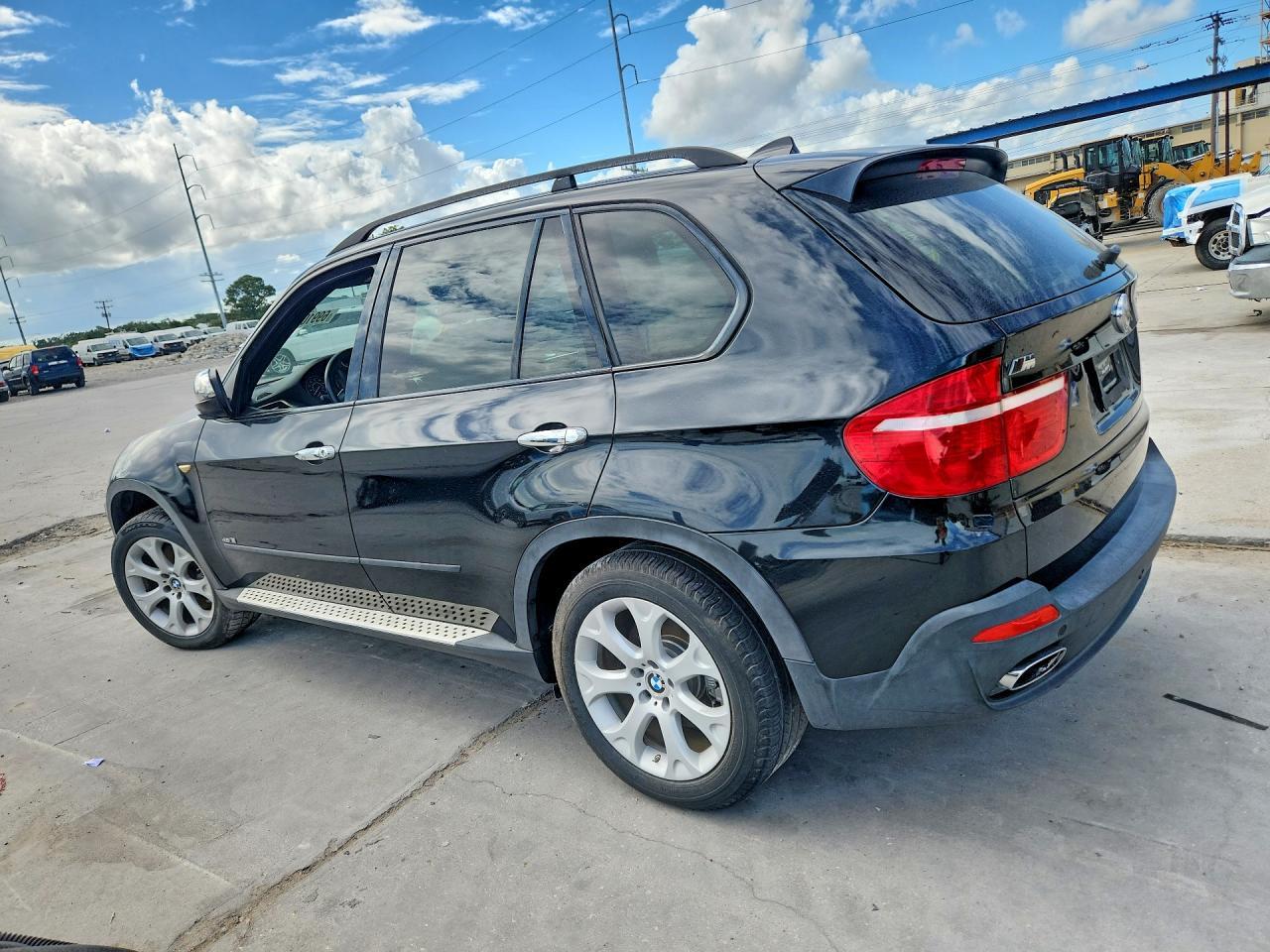 2007 BMW X5 4.8I - Image 2