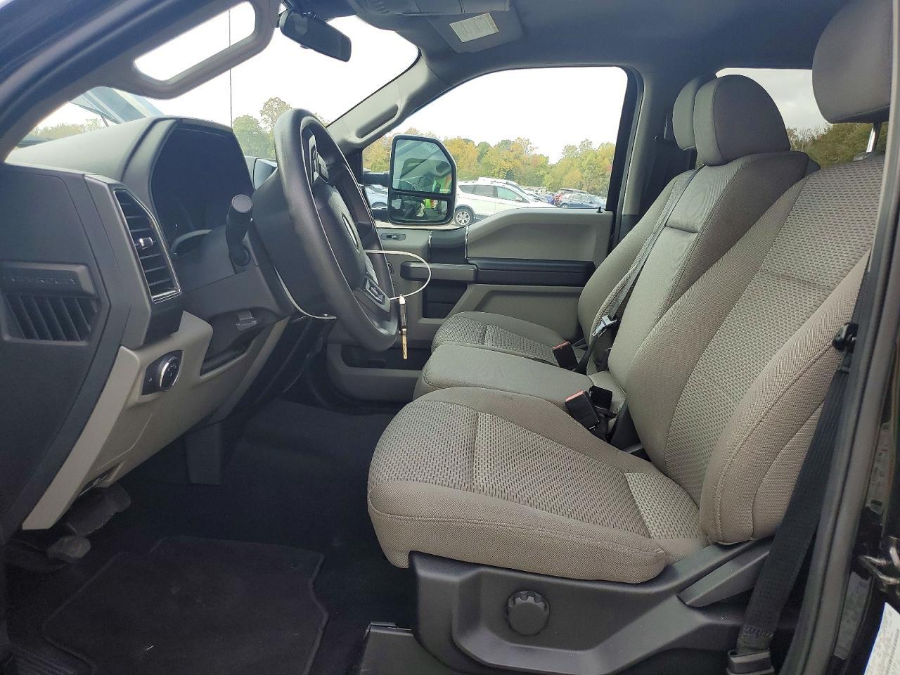 2021 Ford F250 Super Duty - Фото 7