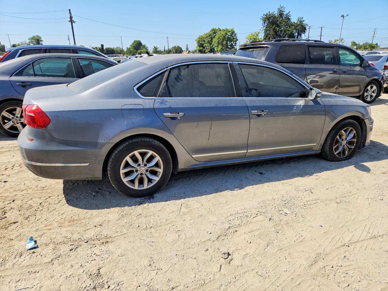 2016 Volkswagen Passat S - Фото 3