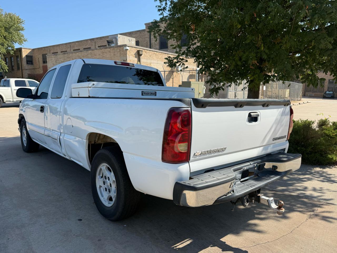 2003 Chevrolet Silverado C1500 - Image 3