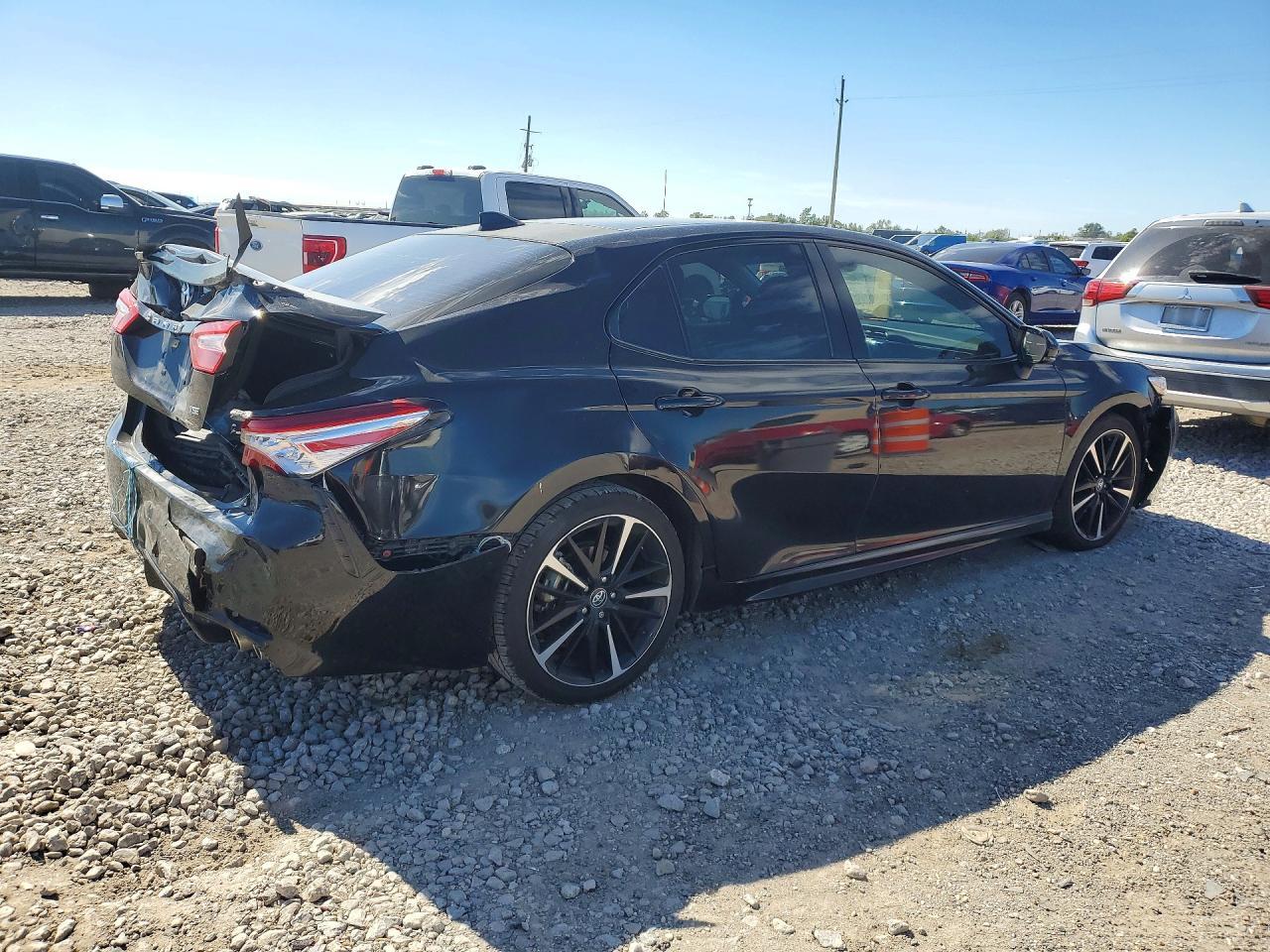 2020 Toyota Camry Xse - Image 3