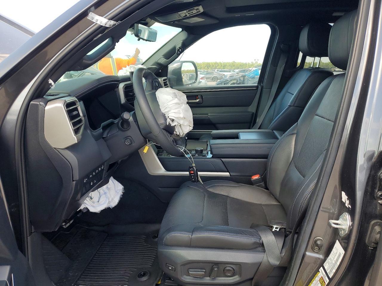 2026 Toyota Sequoia Platinum - Фото 7