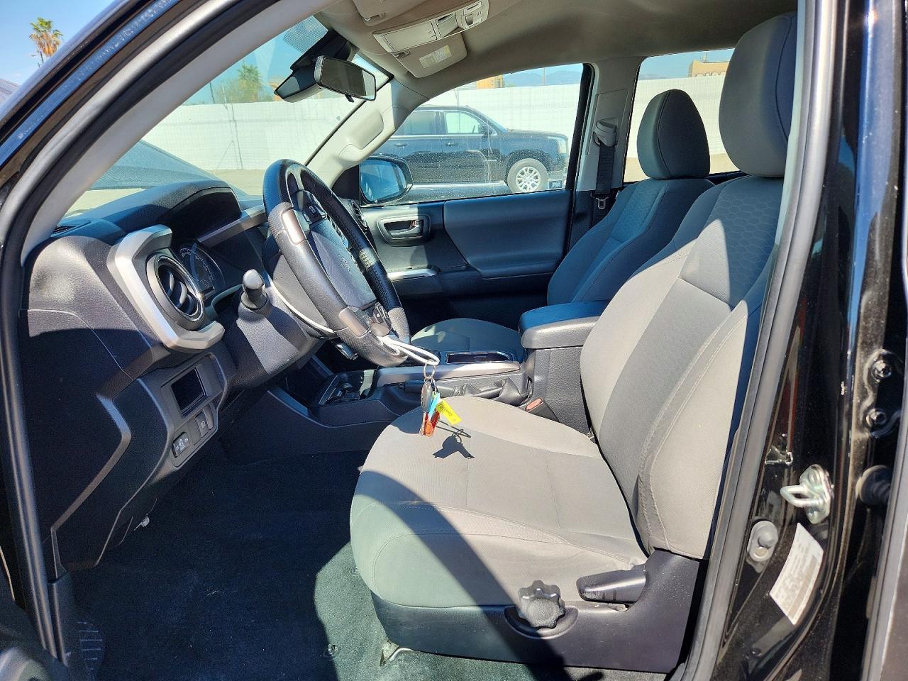2019 Toyota Tacoma Sr5 - Image 7