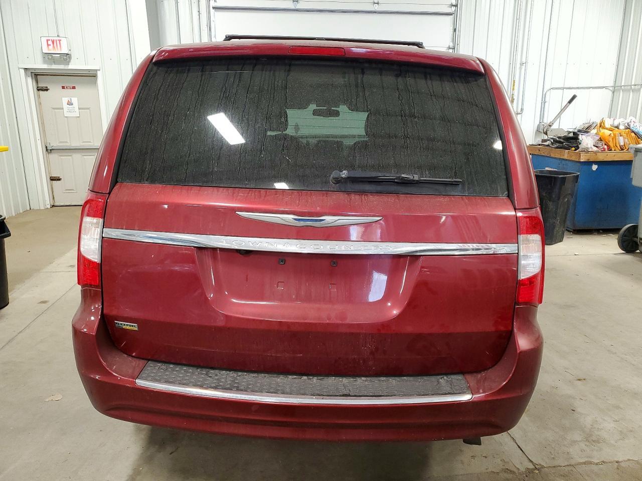 2014 Chrysler Town & Country Touring - Фото 6