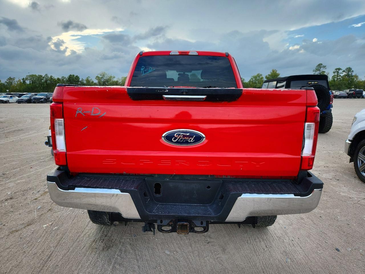 2019 Ford F250 Super Duty - Image 6