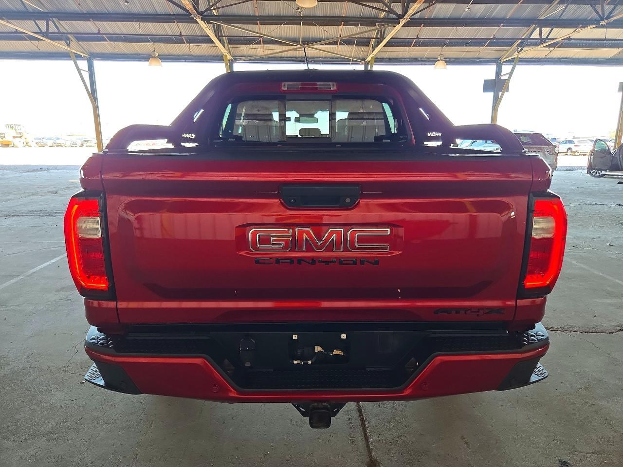 2024 GMC Canyon At4X - Фото 6
