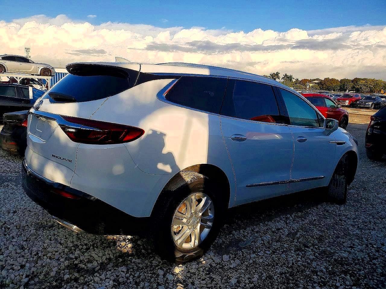 2018 Buick Enclave Essence - Фото 3