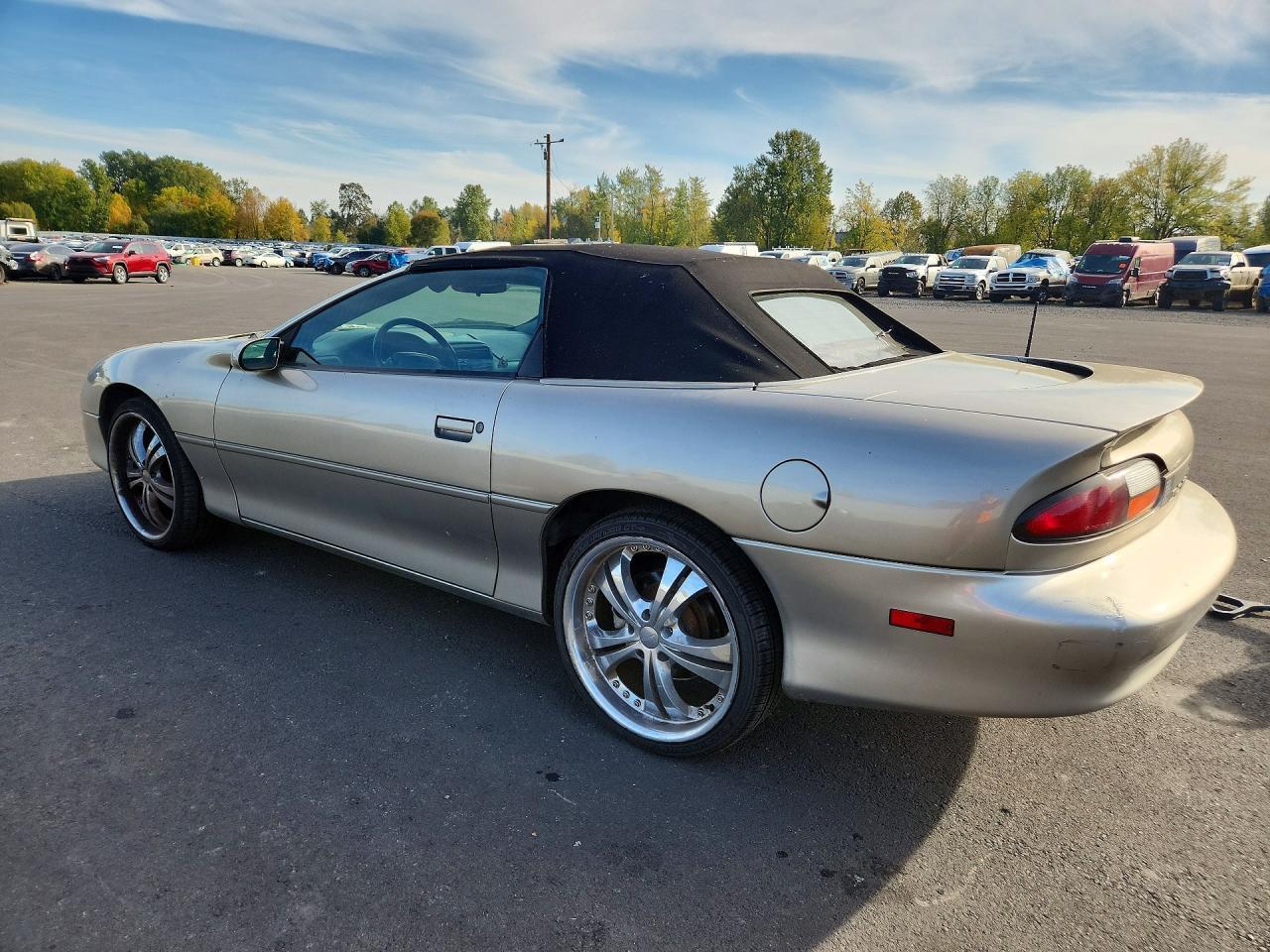2001 Chevrolet Camaro - Image 2
