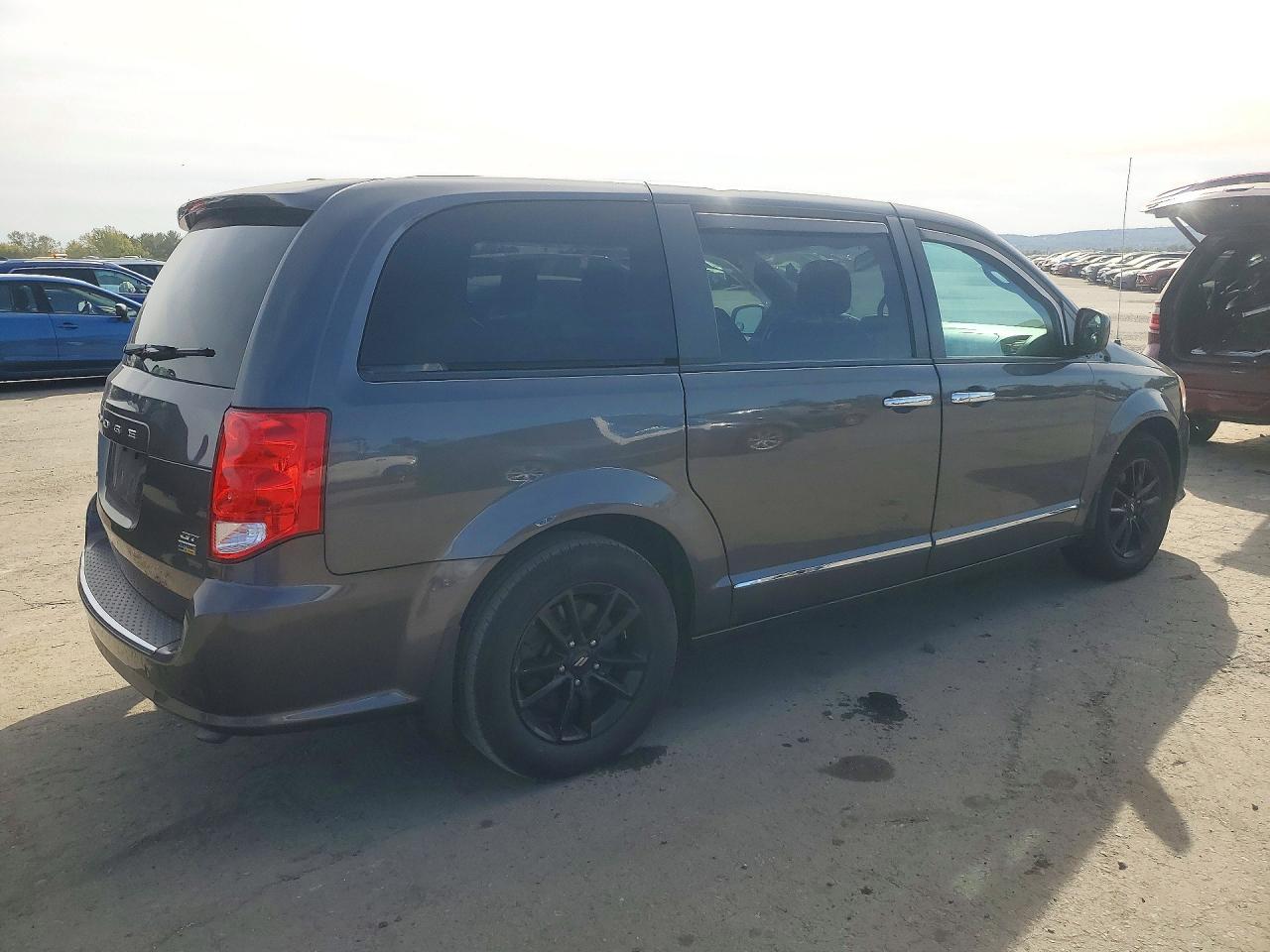 2019 Dodge Grand Caravan Gt - Фото 3