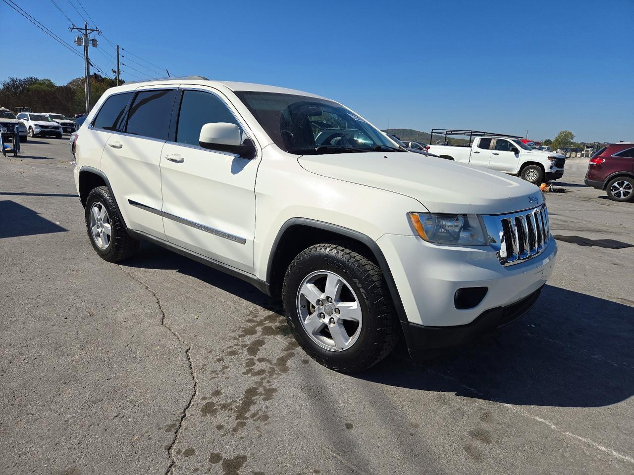 2011 Jeep Grand Cherokee Laredo - Image 4