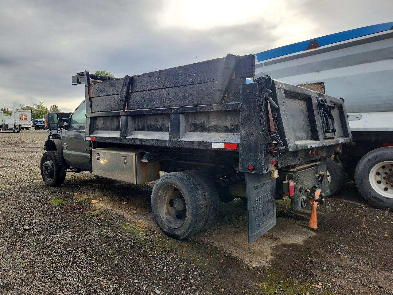 2012 Ford F550 Super Duty Dump Truck - Фото 2