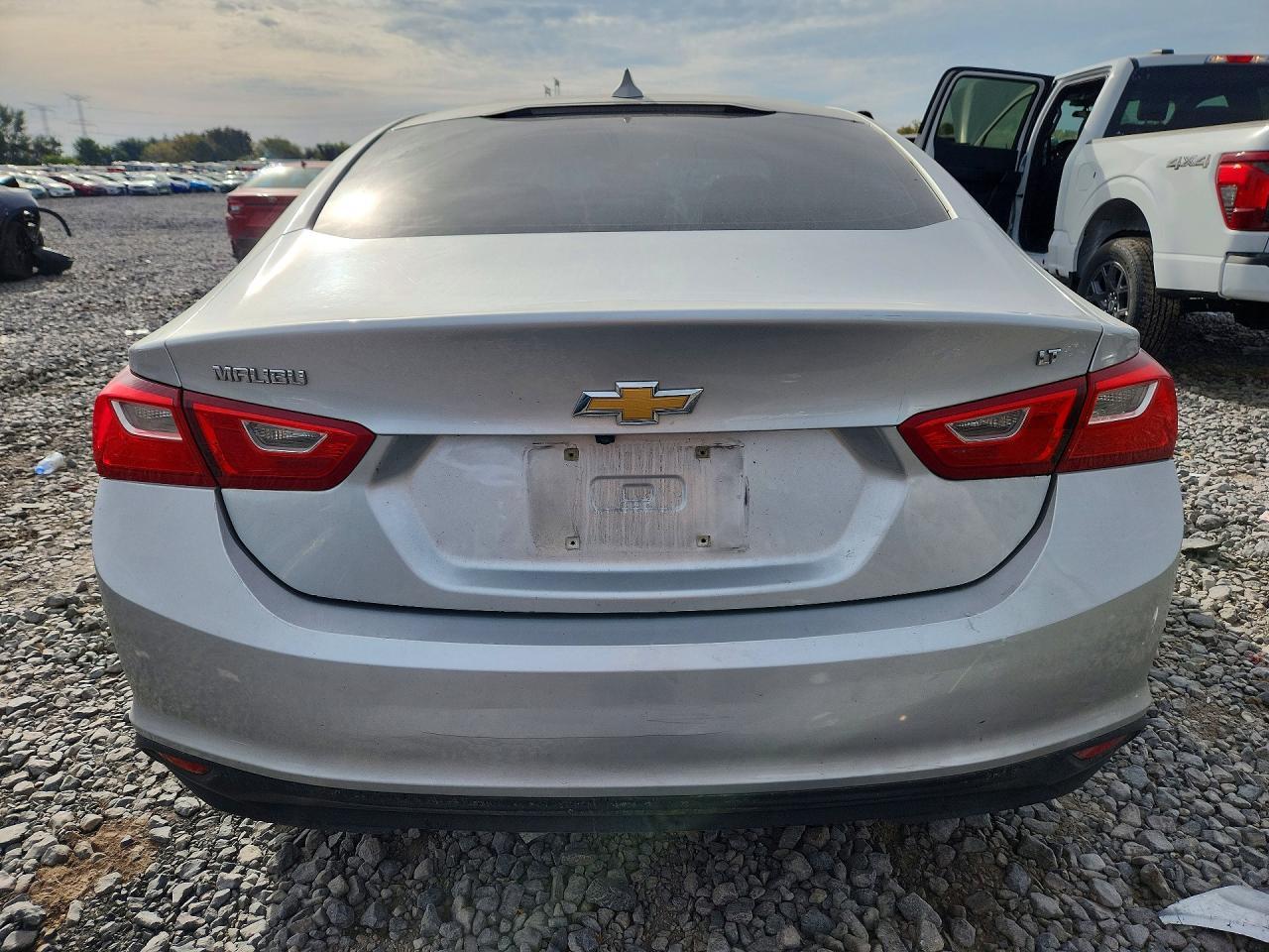 2017 Chevrolet Malibu Lt - Фото 6