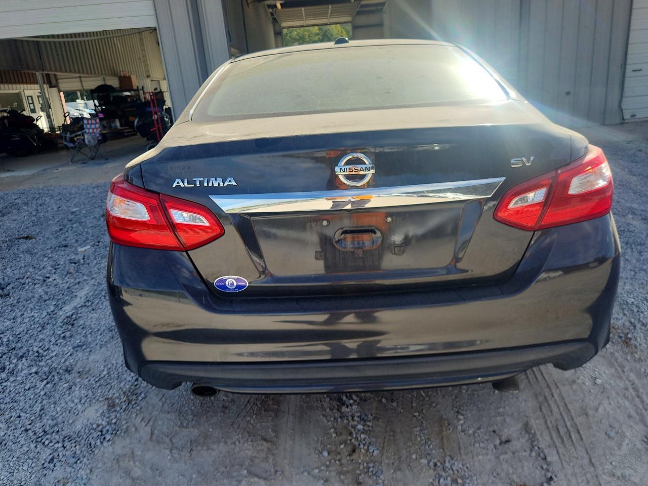 2017 Nissan Altima - Фото 6