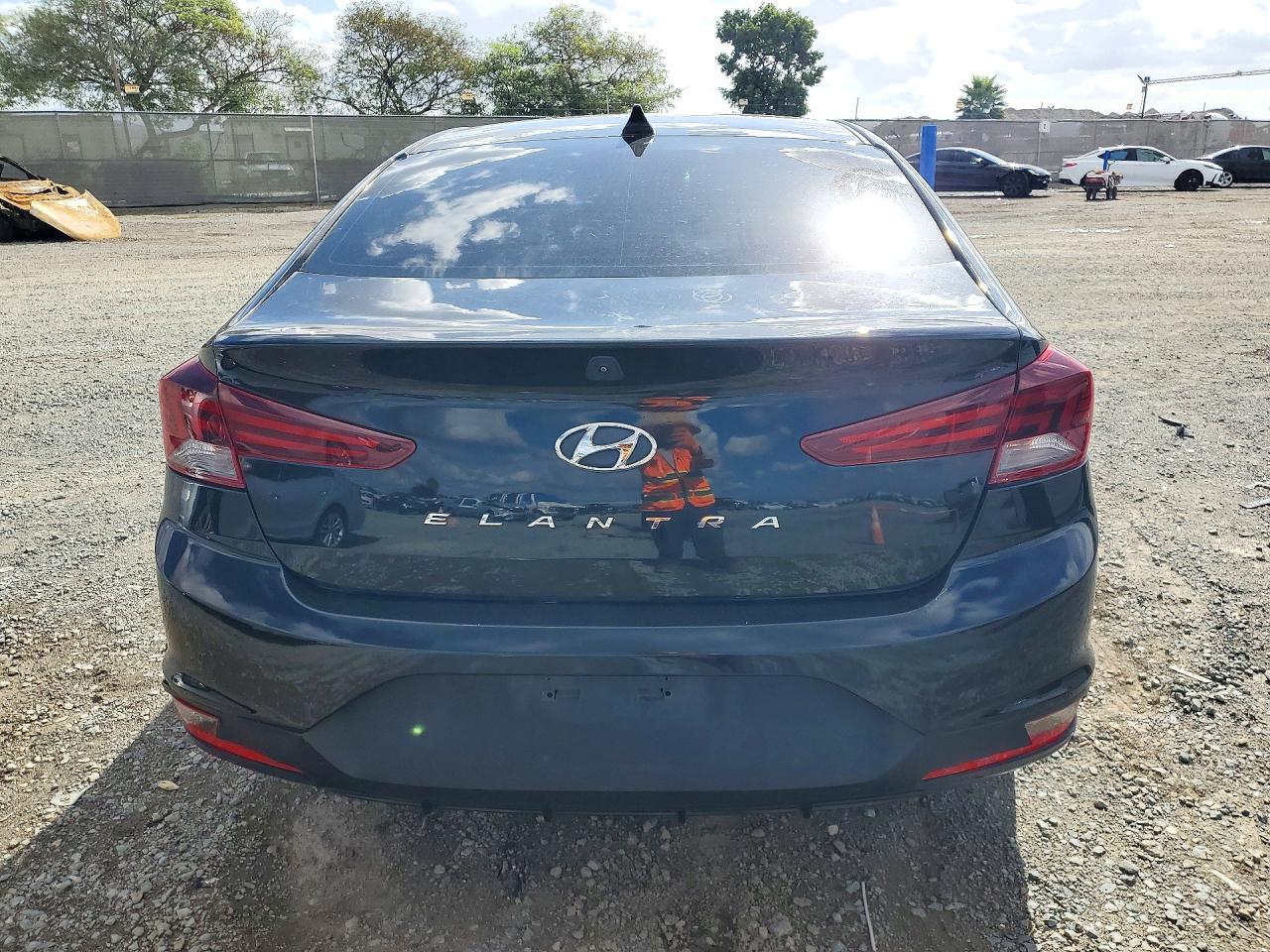 2020 Hyundai Elantra Value Edition - Image 6