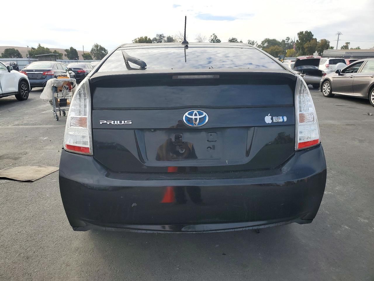 2011 Toyota Prius Four - Фото 6