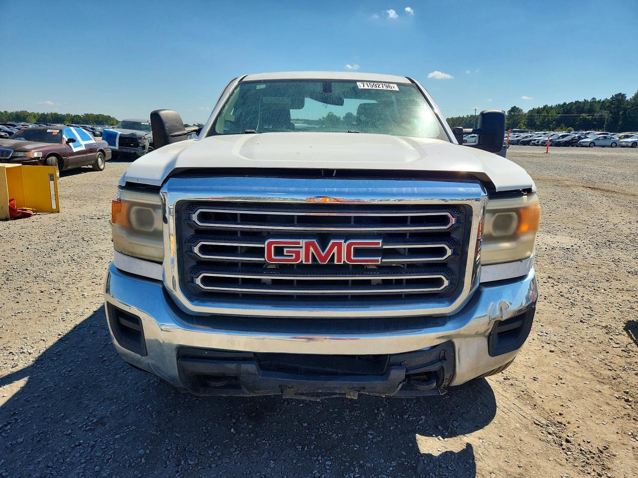 2015 GMC Sierra C2500 Heavy Duty - Image 5
