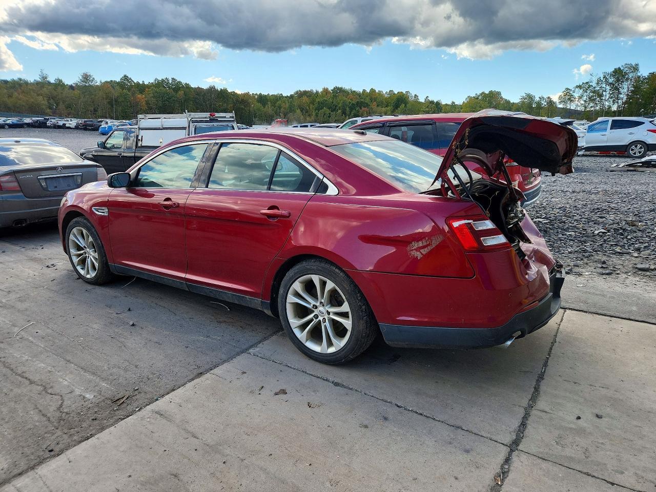 2013 Ford Taurus Sel - Image 2