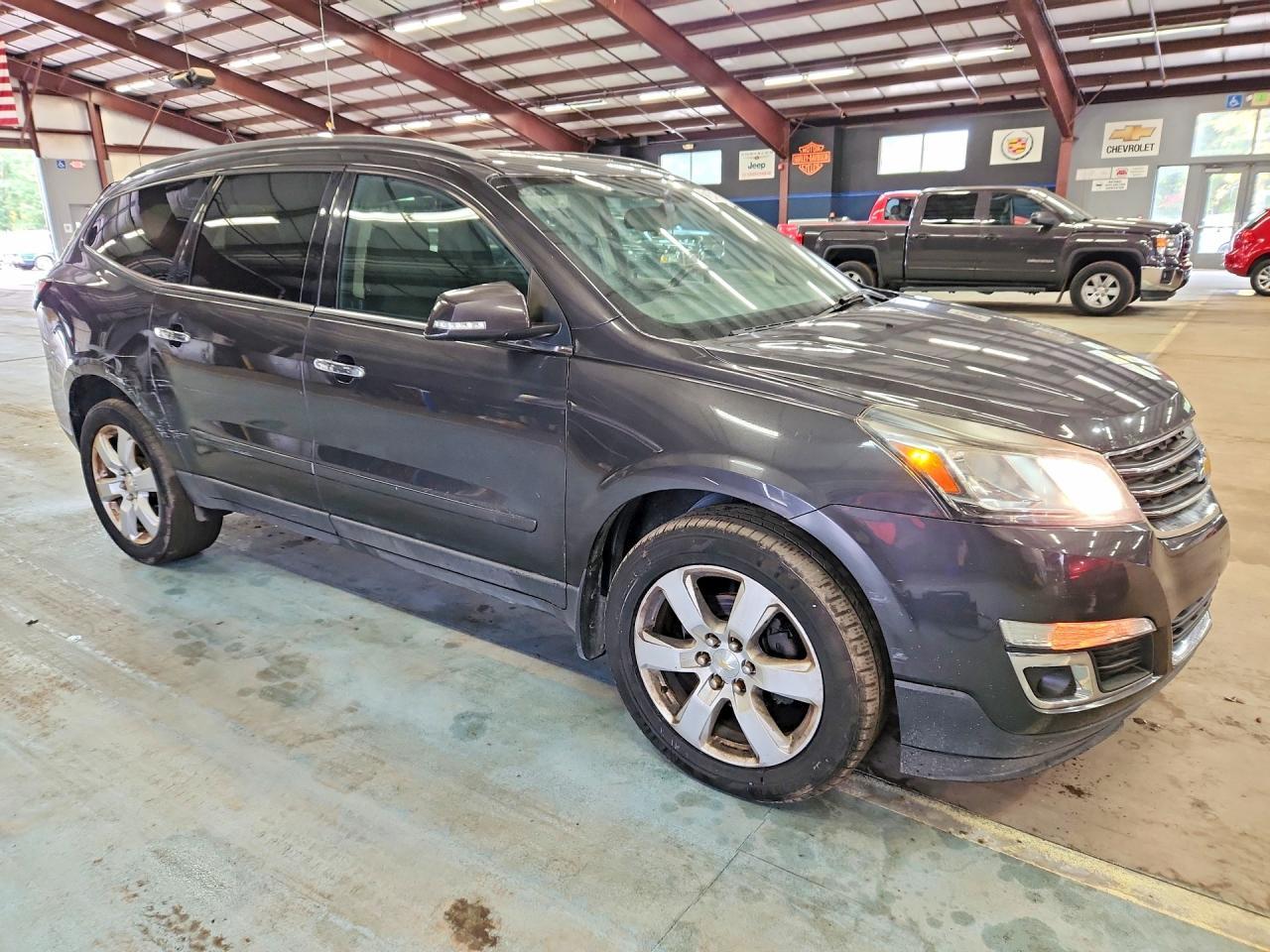 2017 Chevrolet Traverse Lt - Image 4