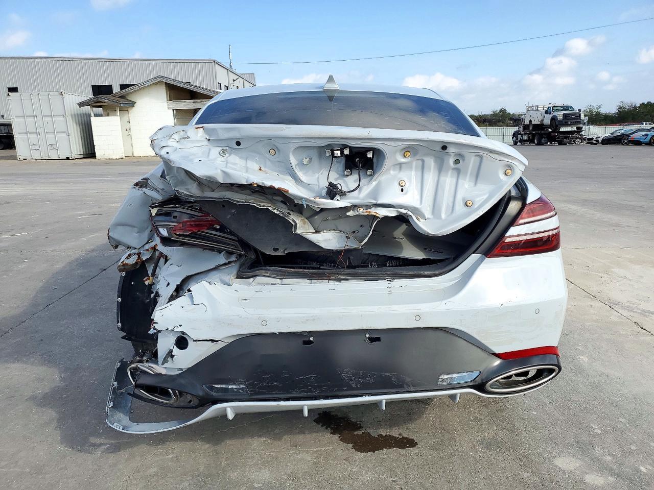 2022 Genesis G70 3.3T Standard - Image 6