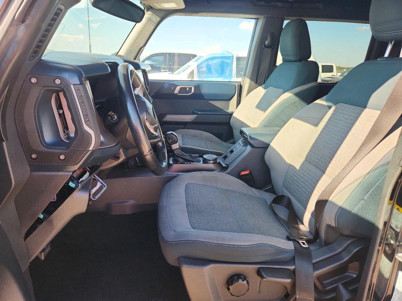 2023 Ford Bronco Base - Image 7