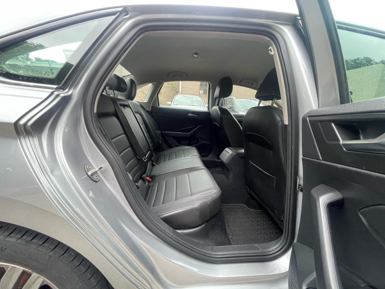 2022 Volkswagen Jetta Se - Фото 6