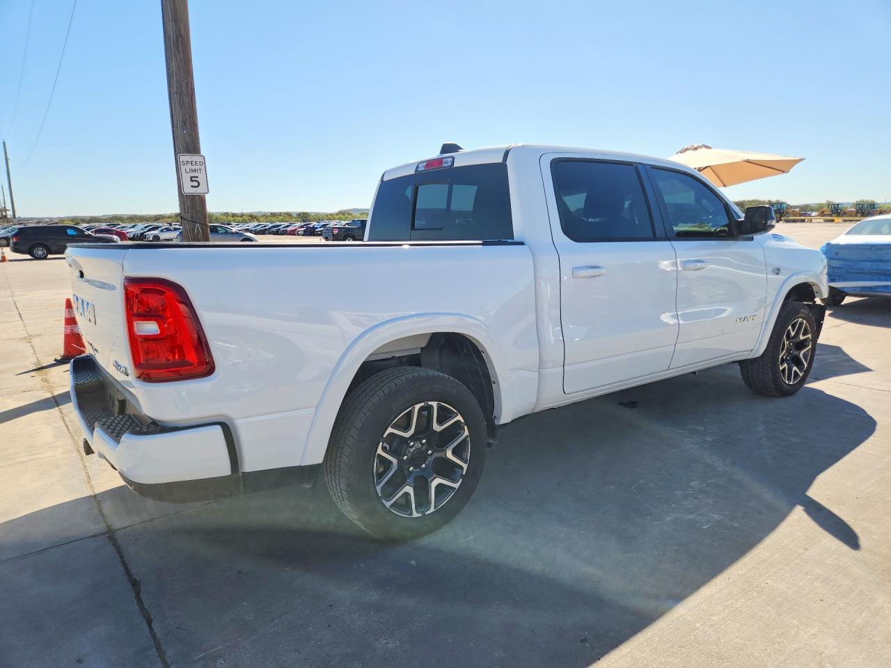 2026 Ram 1500 Laramie - Фото 3