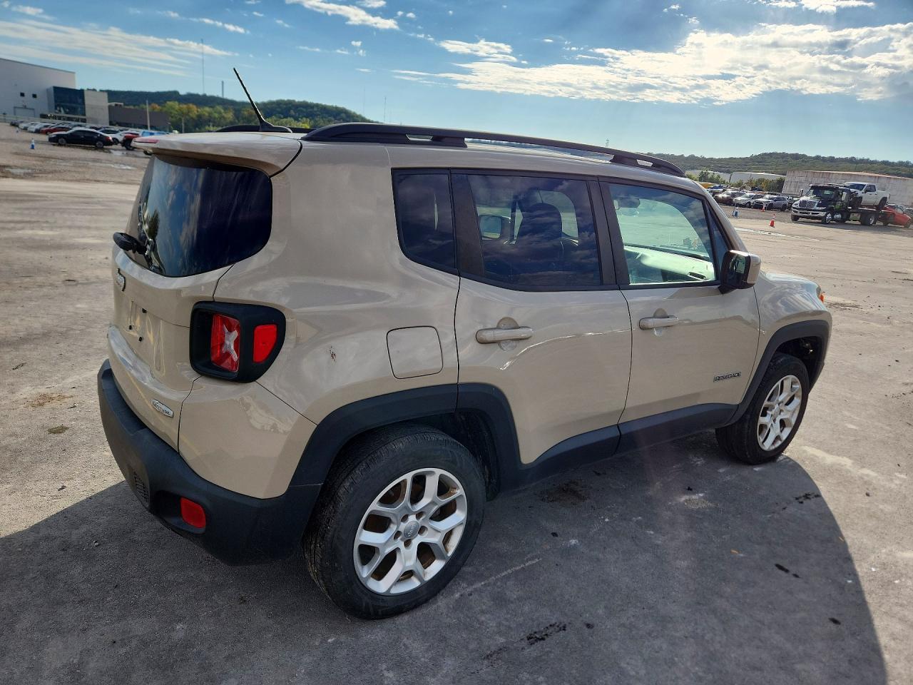 2015 Jeep Renegade Latitude - Фото 3