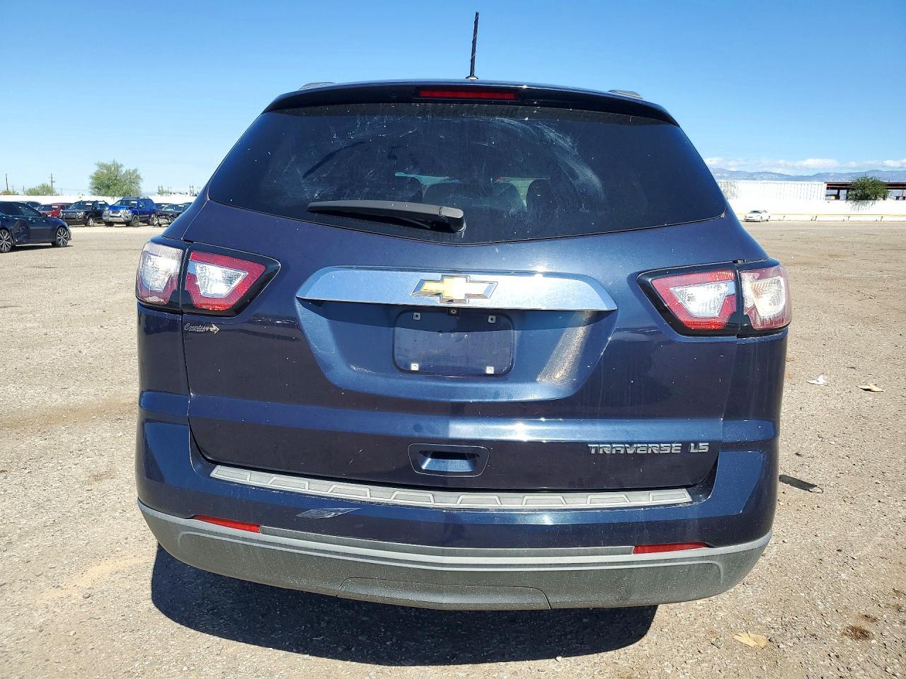 2015 Chevrolet Traverse Ls - Image 6