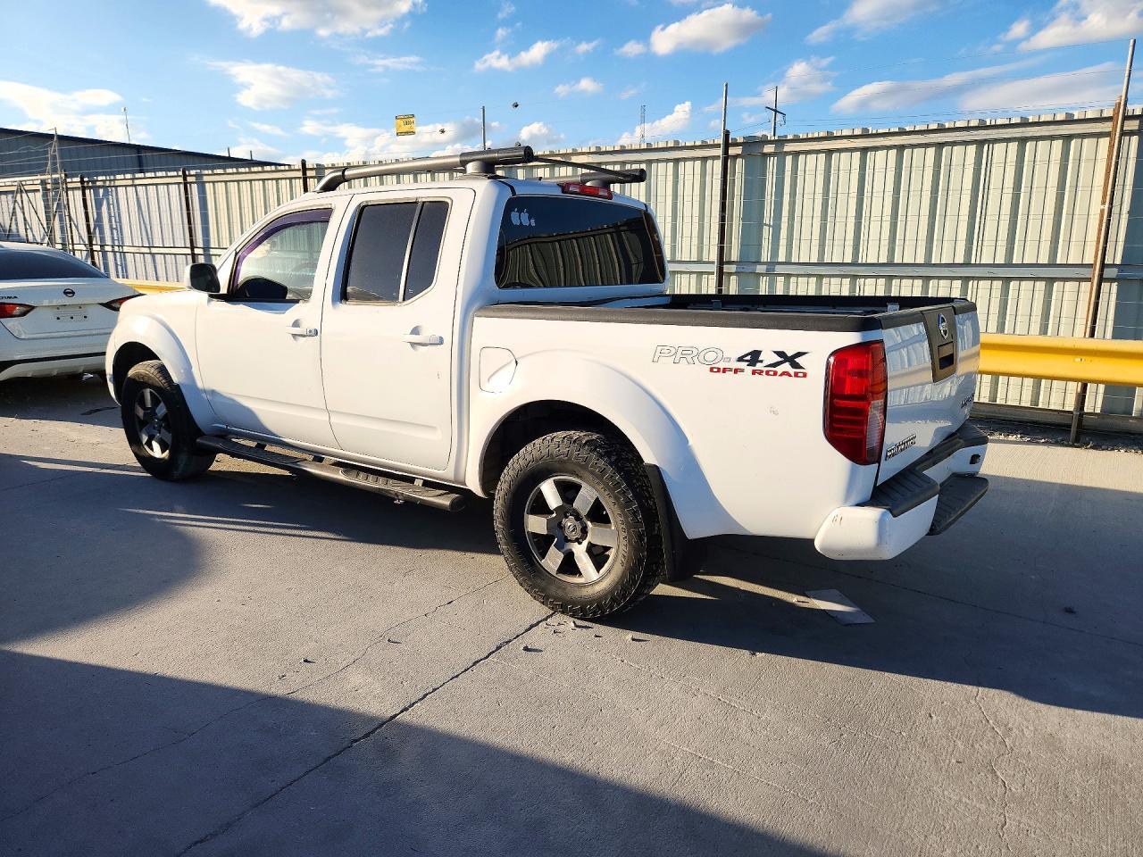 2012 Nissan Frontier S - Фото 2