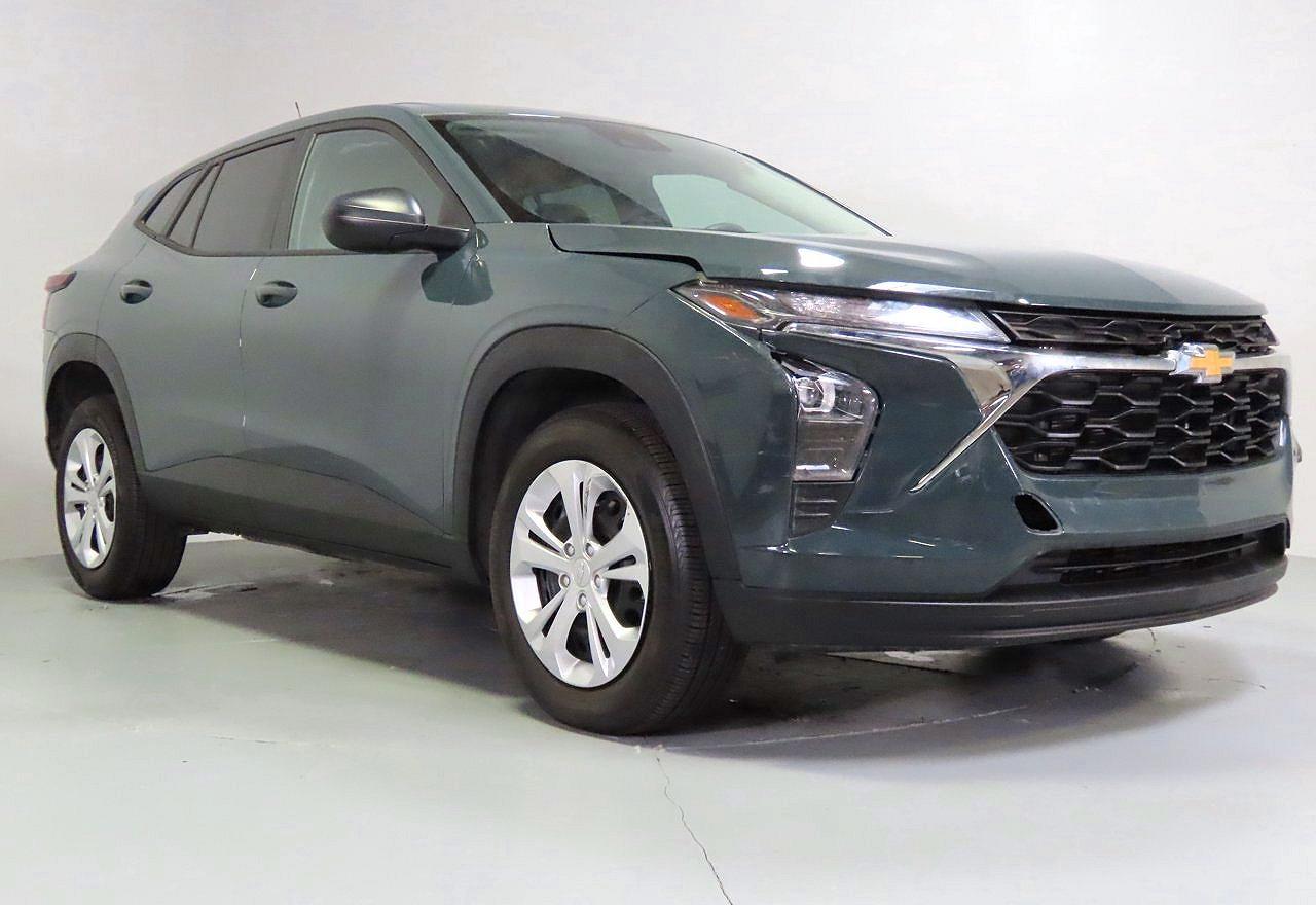 2025 Chevrolet Trax Ls