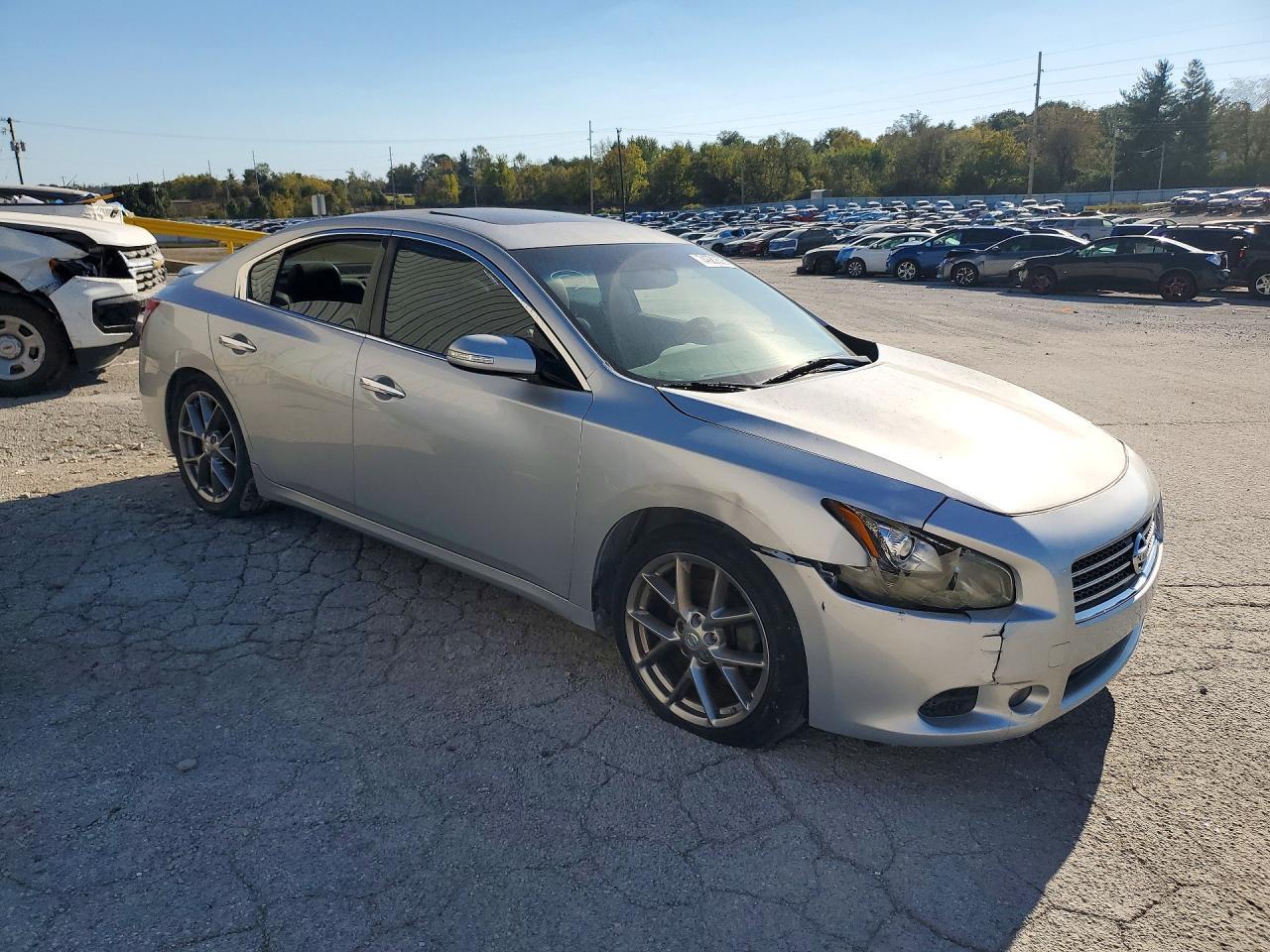 2010 Nissan Maxima - Фото 4