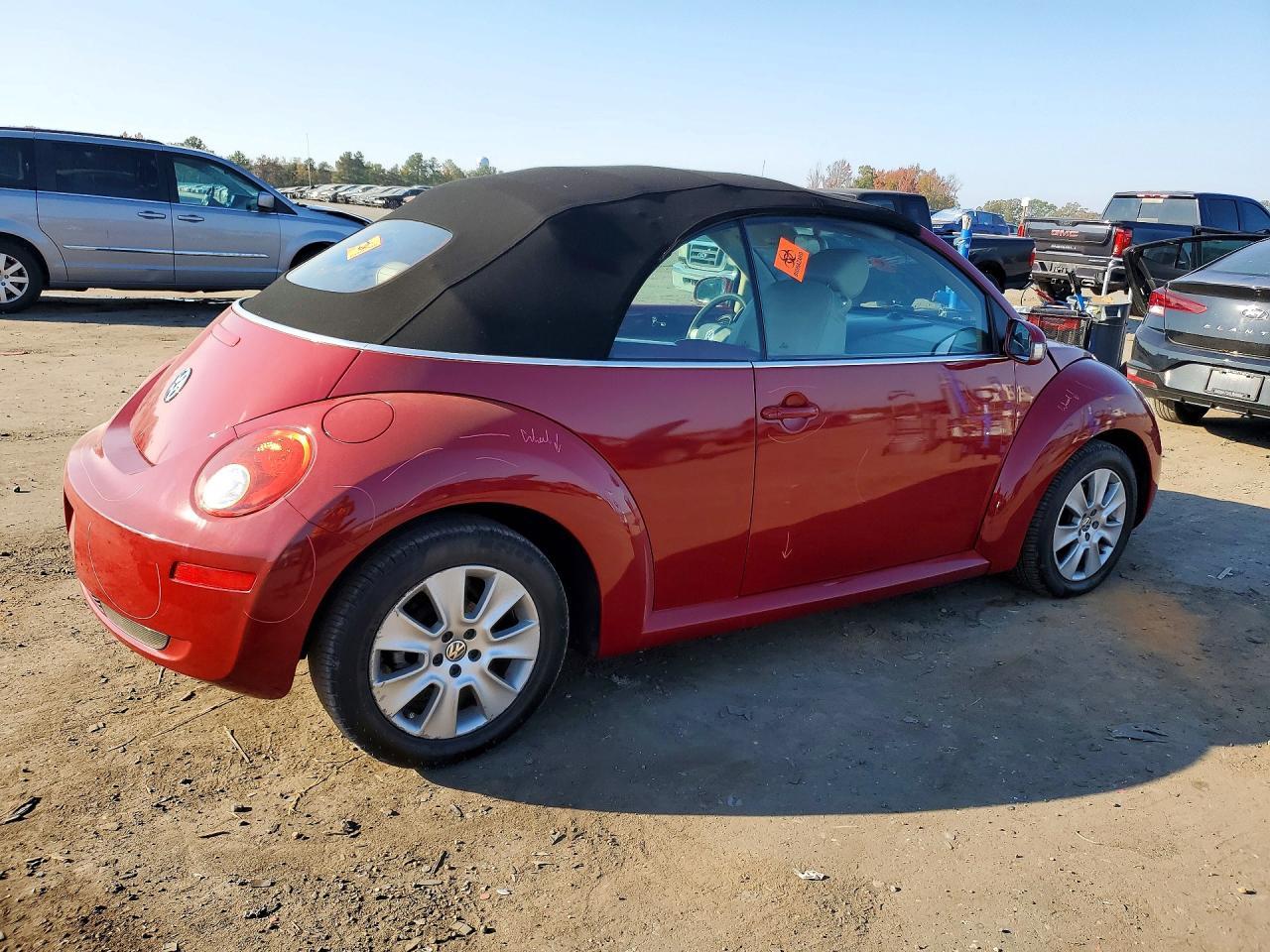 2008 Volkswagen New Beetle Convertible S - Фото 3