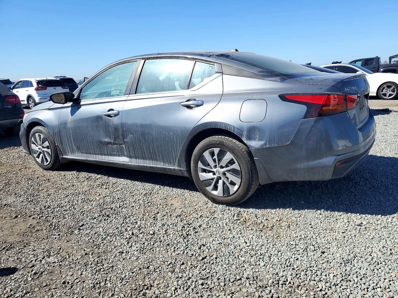 2020 Nissan Altima 2.5 S - Фото 2