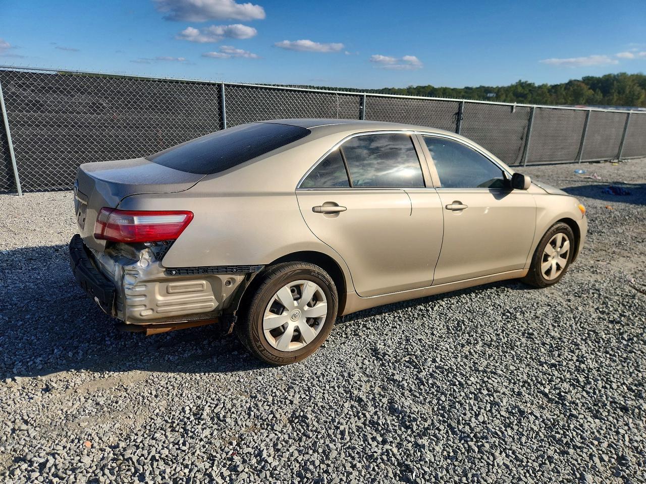2007 Toyota Camry Le - Фото 3