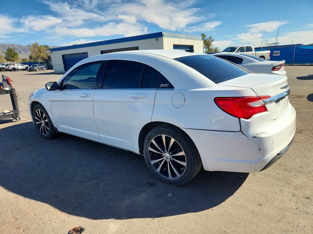 2012 Chrysler 200 Touring - Image 2