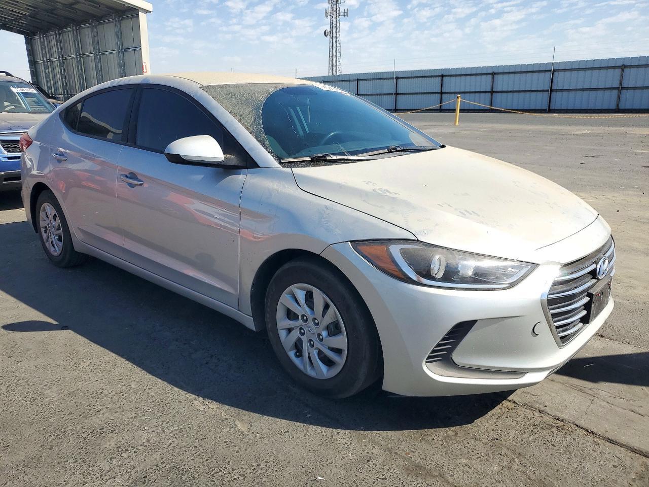 2017 Hyundai Elantra Se - Image 4