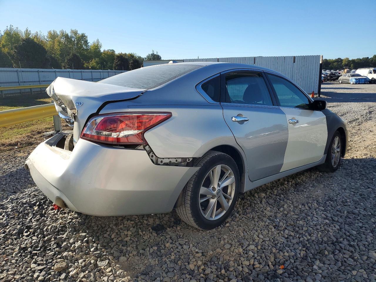2013 Nissan Altima 2.5 - Фото 3