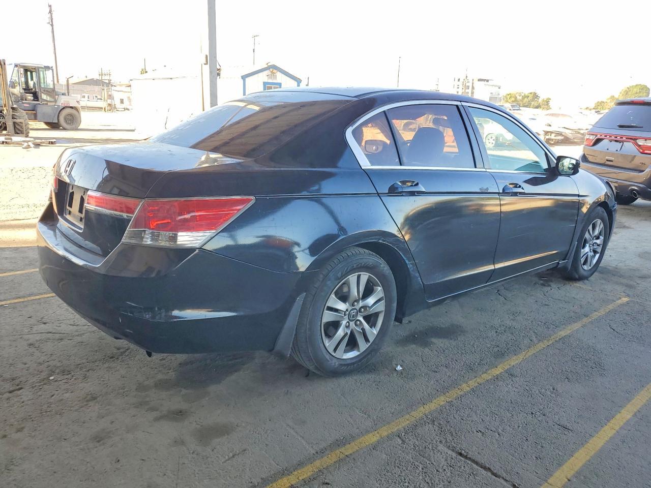 2011 Honda Accord Lxp - Фото 3