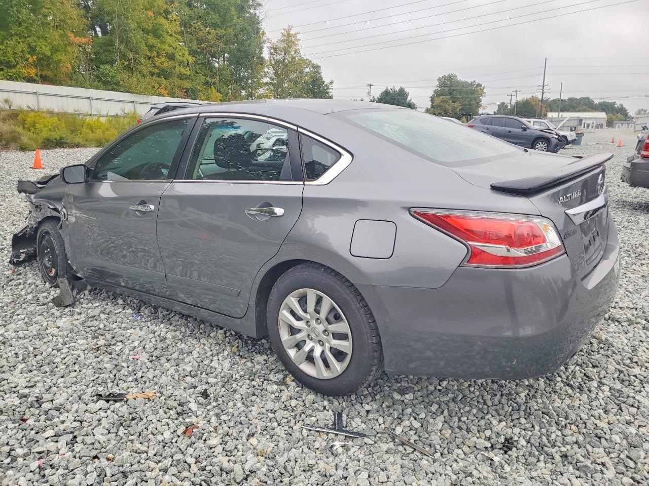 2015 Nissan Altima 2.5 S - Фото 2