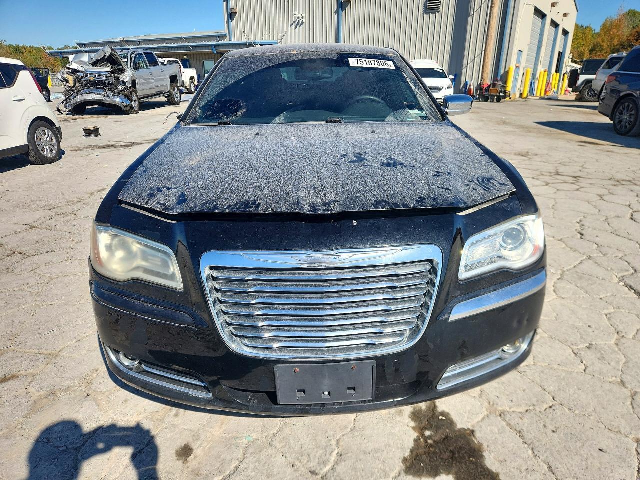 2011 Chrysler 300C - Image 5