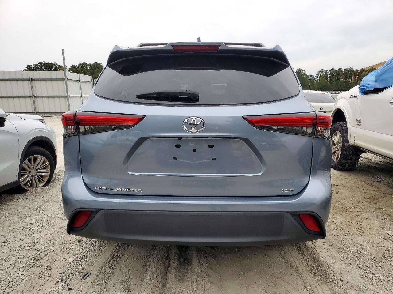 2021 Toyota Highlander Xle - Image 6