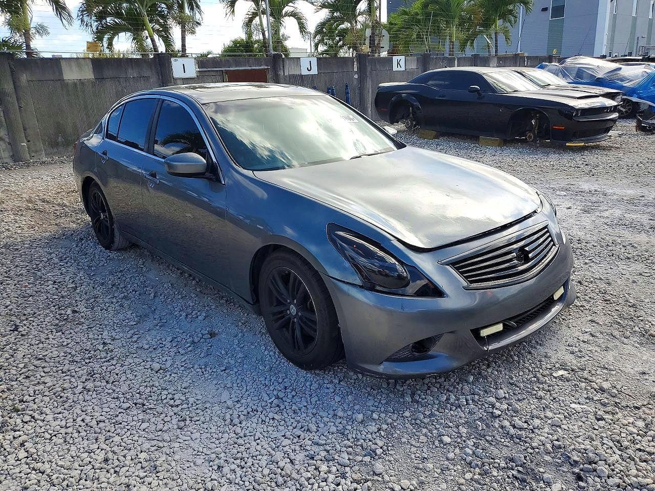 2013 Infiniti G37 Sedan Journey - Image 4