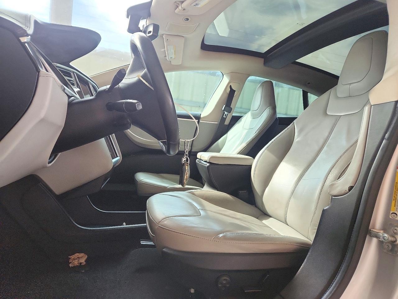 2014 Tesla Model S - Фото 7