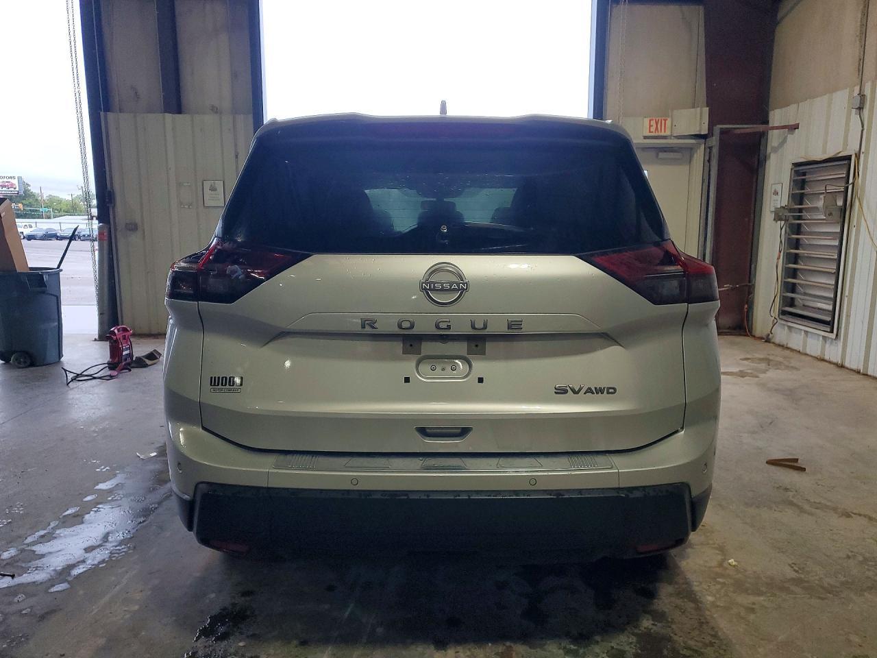 2024 Nissan Rogue Sv - Image 6
