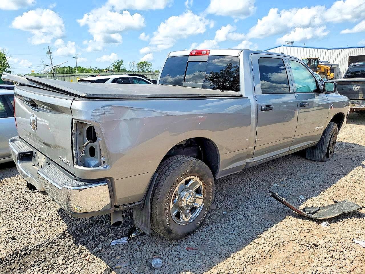 2022 Ram 2500 Tradesman - Image 3