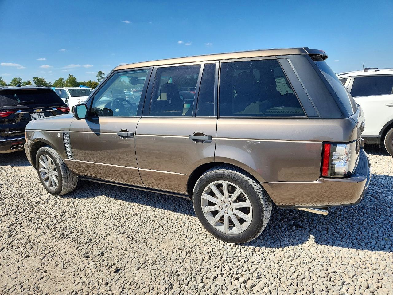 2011 Land Rover Range Rover Hse Luxury - Image 2